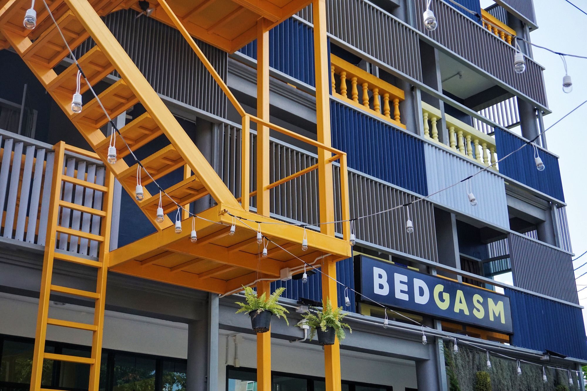 Bedgasm Hotel X Cafe Nimman Чіангмай Екстер'єр фото